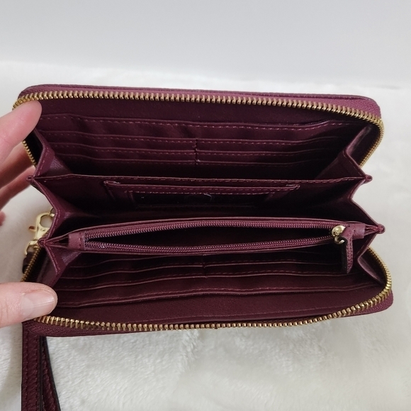 Liz Claiborne Erica Zip Around Faux Leather Gold Dark Wine Wristlet Wallet - Picture 13 of 16